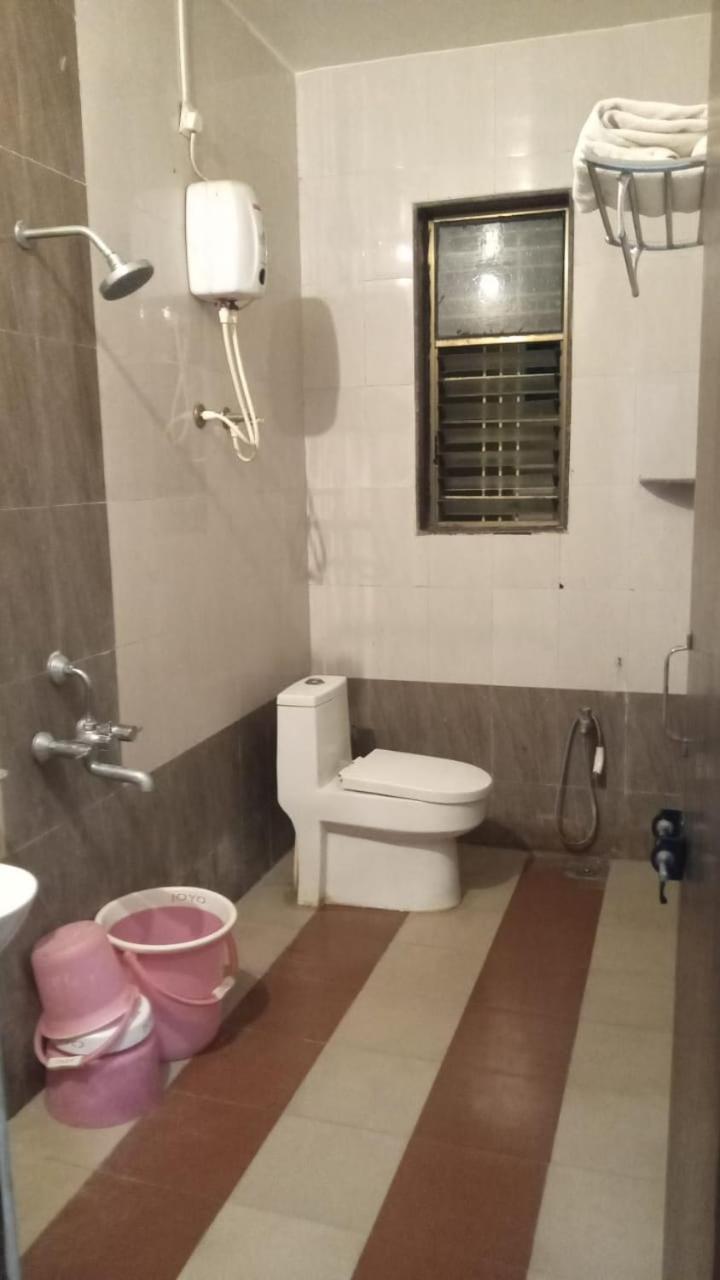 Hotel Swamiraj Indapur  Bagian luar foto